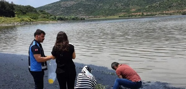 Boğazköy Barajı'nda tedirgin eden görüntü! Siyaha büründü